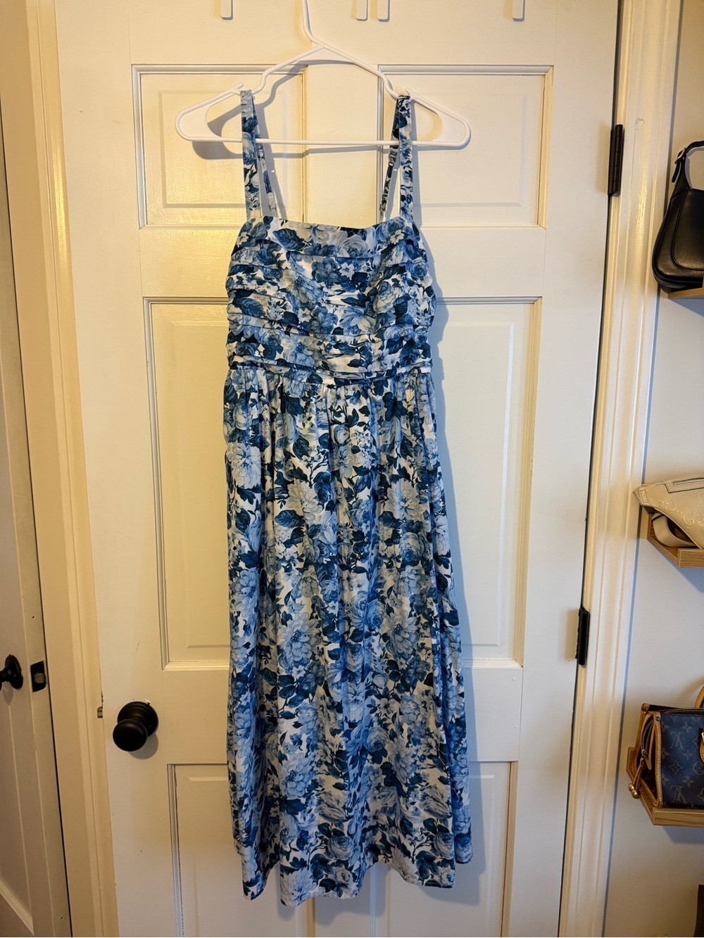 Abercrombie & Fitch Midi Blue Floral Dress - Size Medium - Picture 2 of 4